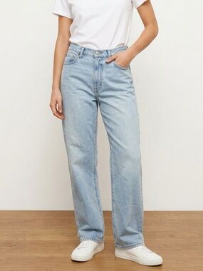 Trendy Levi’s Rib cage Straight Ankle Light Blue Denim Jeans